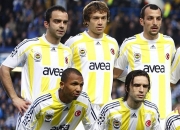 华体会下载-芬兰队在比赛中战胜对手，展现团结