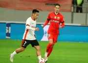 华体会视频-广州富力对阵上海上港，谁将在比赛中占据优势？