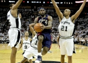 华体会官方入口-新秀球员崭露头角，帮助球队胜出