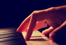 华体会官方-葡萄牙队意外失利，晋级前景阴云密布：危机四伏的足球梦想