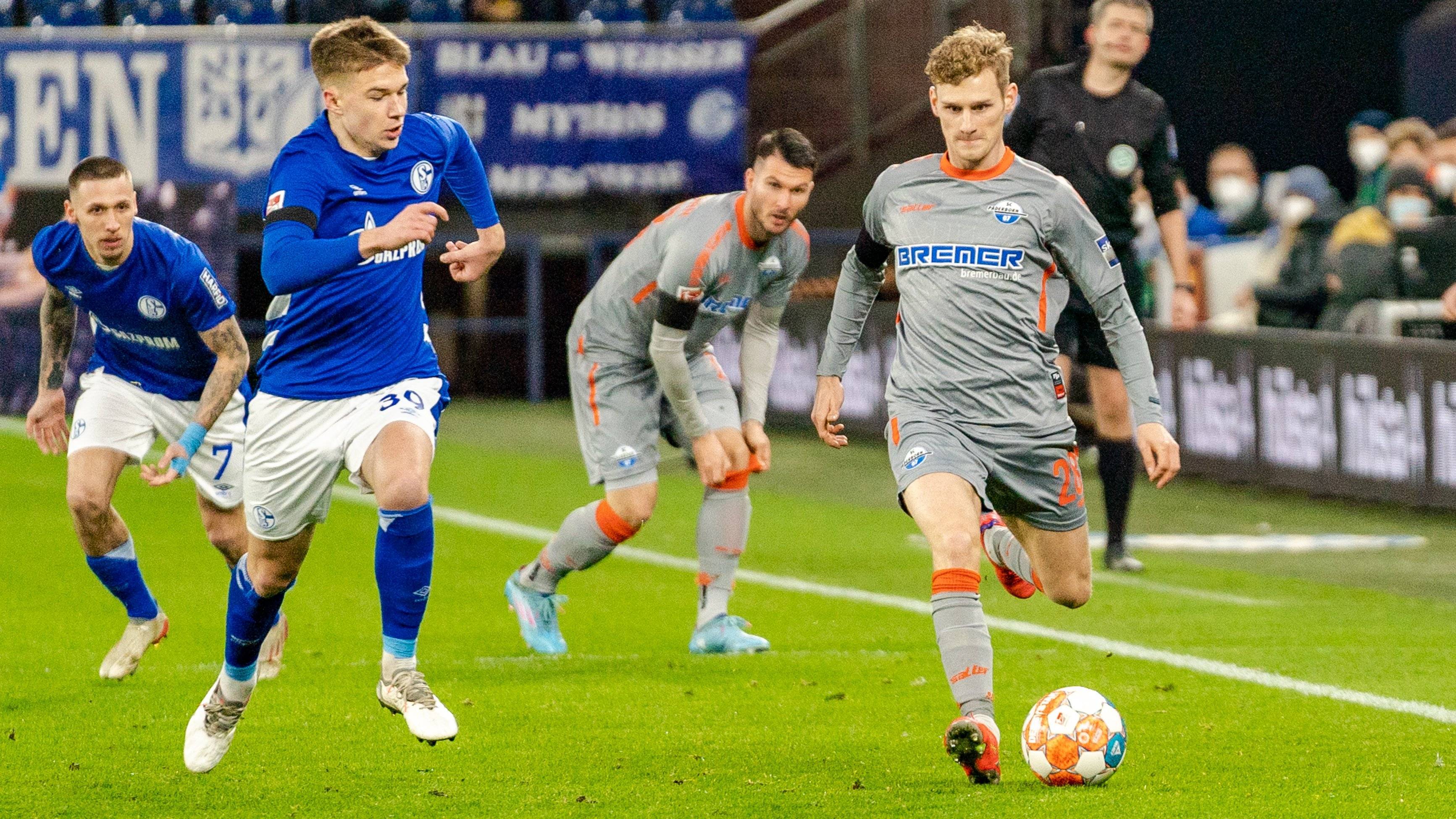 包含沃尔夫斯堡客场挫败对手，力争冲进前四名的词条