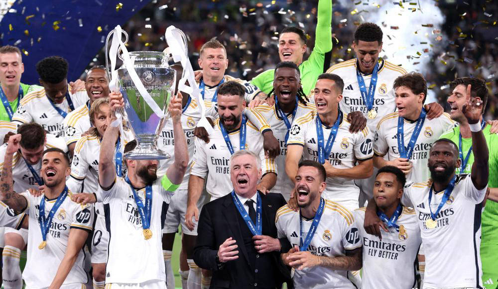 世界篮球运动盛况空前，各国球队拼尽全力