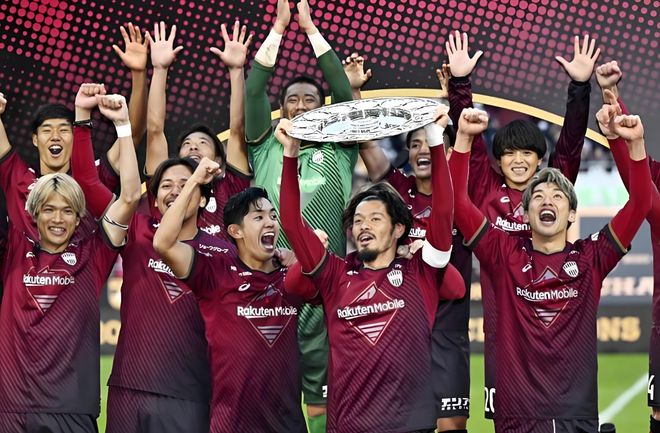 苏宁主场挫败权健，取得关键胜利