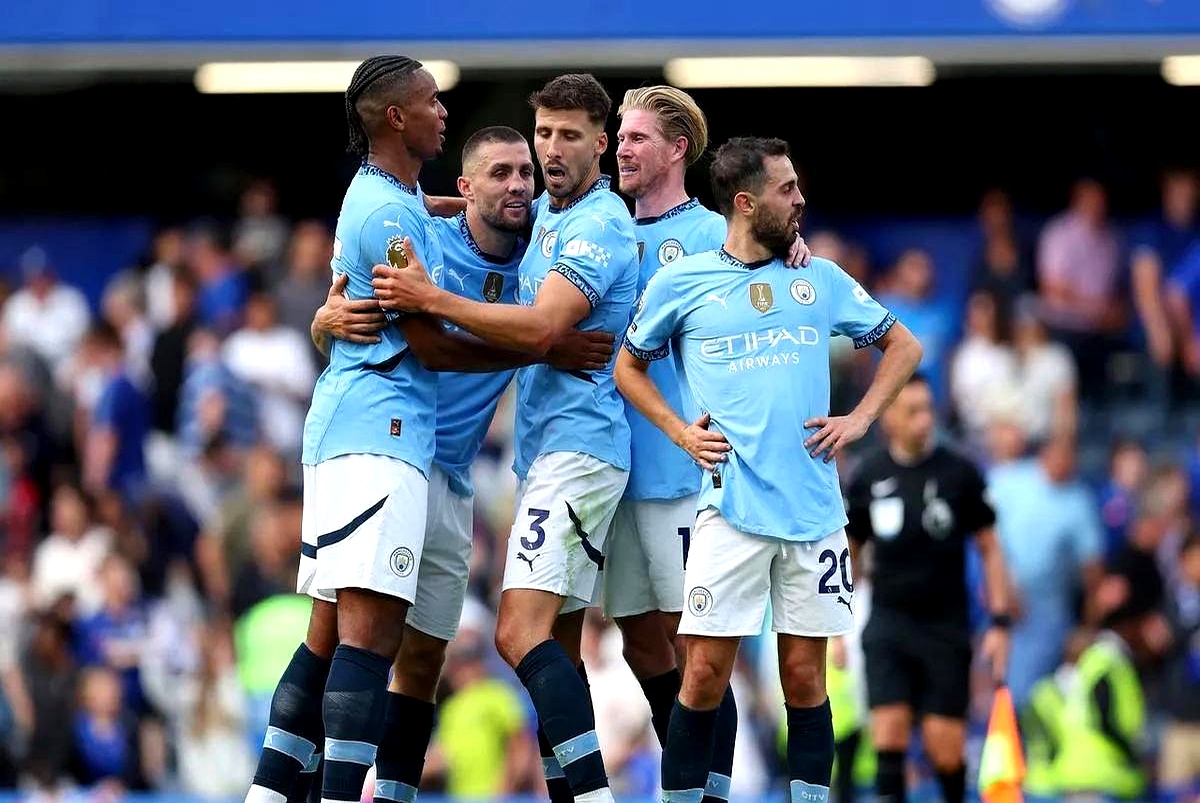 曼城遭遇连败，英超争冠形势动荡