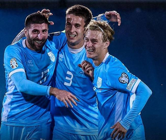 波黑队在比赛中取得胜利，晋级欧洲杯半决赛