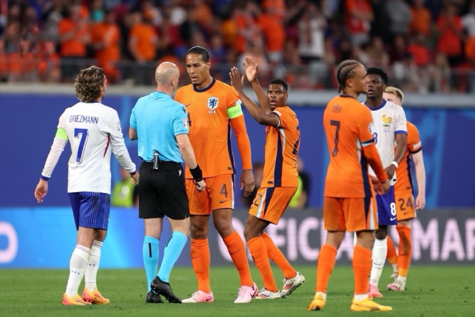 克罗地亚大胜斯洛伐克，晋级欧洲杯八强