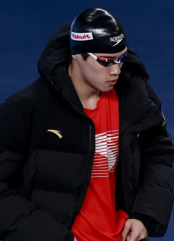 包含巴布亚新几内亚选手夺得游泳金牌，刷新记录的词条